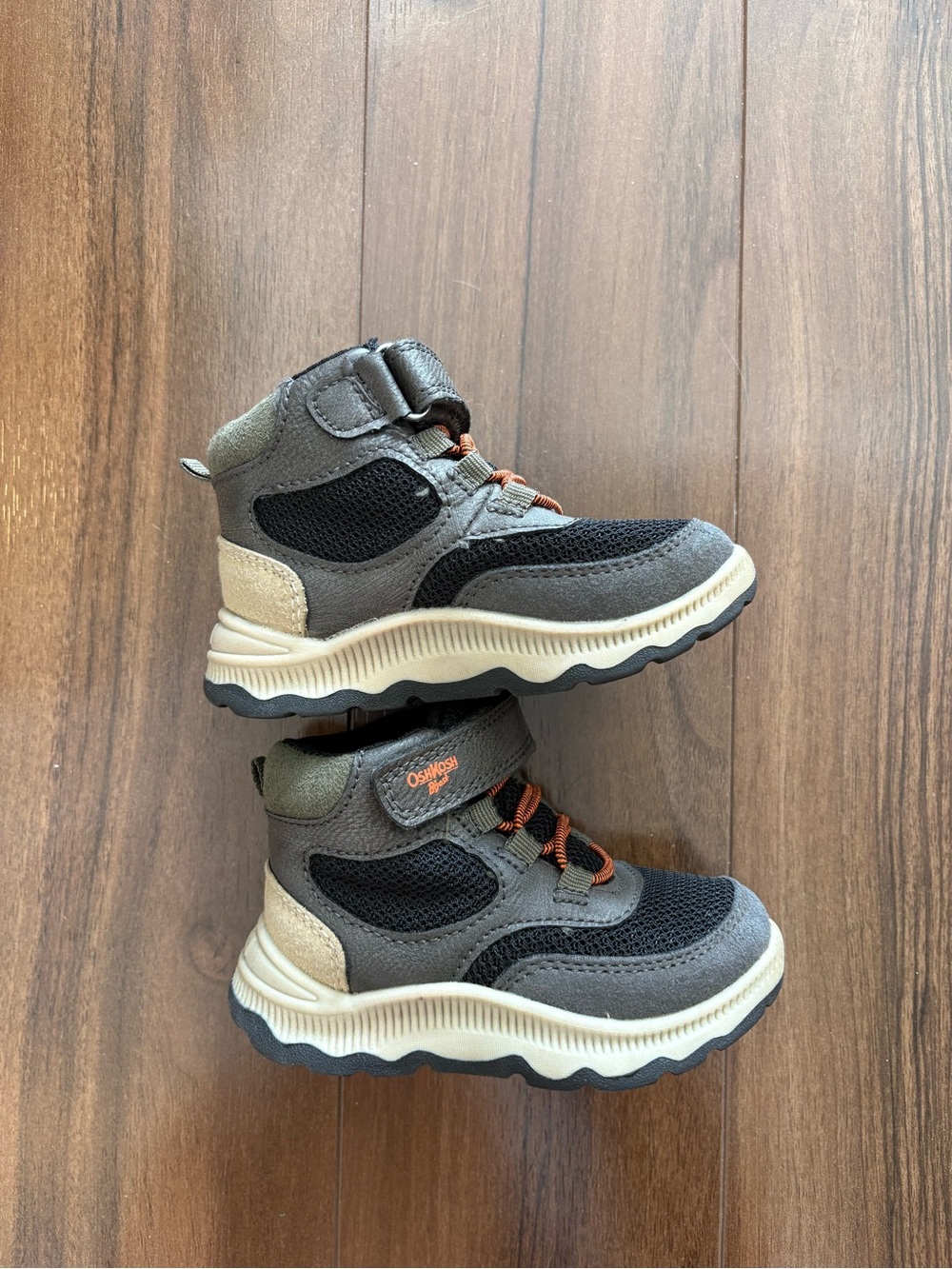 OshKosh B'gosh hikers